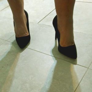 Charlotte Rouse Black Pumps
